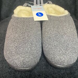 Cat & Jack Gray Kids Slippers